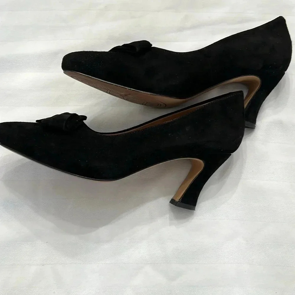 Earthies Prantini black suede leather bow heels size 7B - Picture 5 of 11